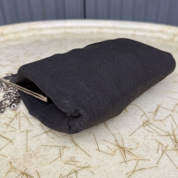 Vintage Black Pleated Clutch with Adjustable Chain Kiss Lock Evening Bag - Picture 9 of 12
